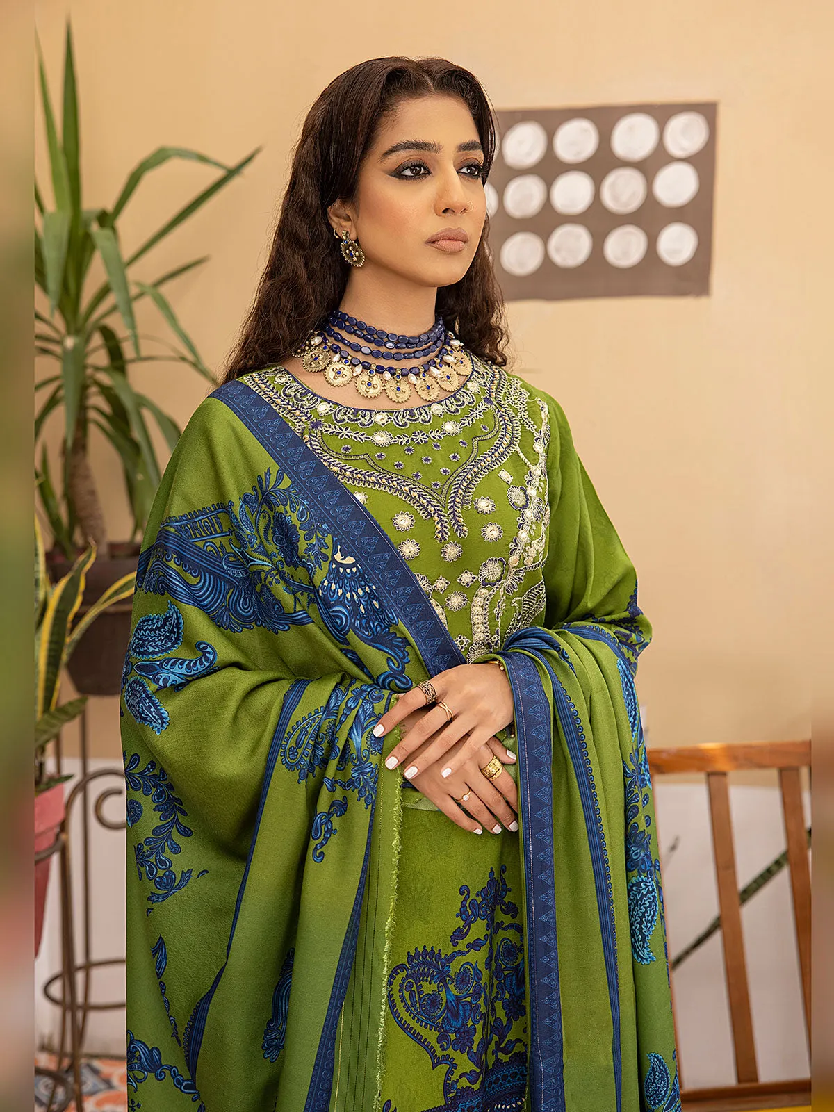 Green & Blue Winter Dhanak Embroidered 3-Piece Suit