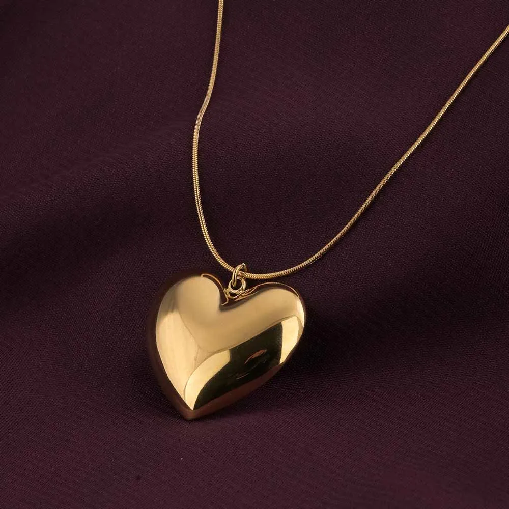 Heart Pendent Gold Chain Necklace