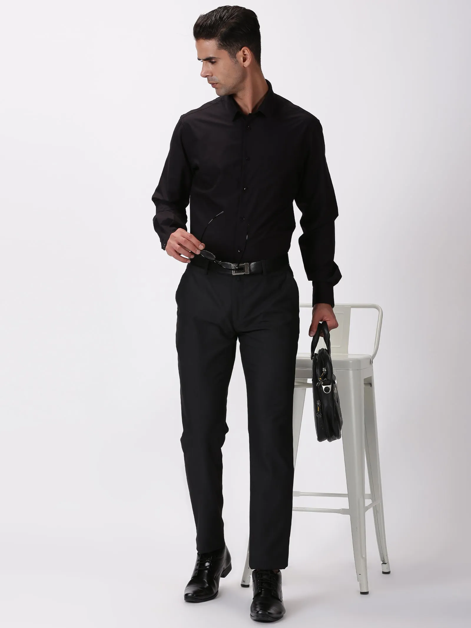 MEN'S BLACK SOLID SLIM FIT SHIRT