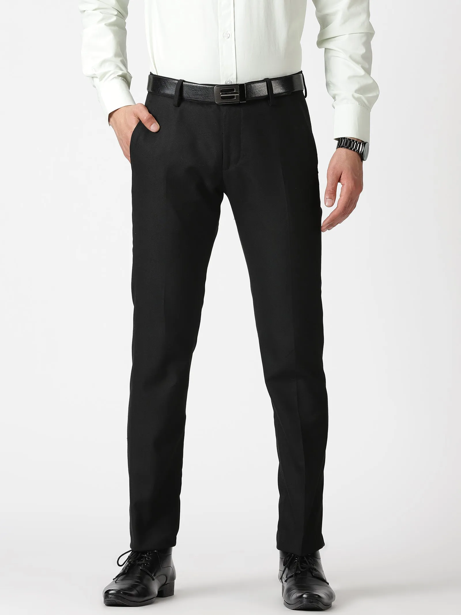 MEN'S BLACK SOLID TAPERED FIT TROUSER