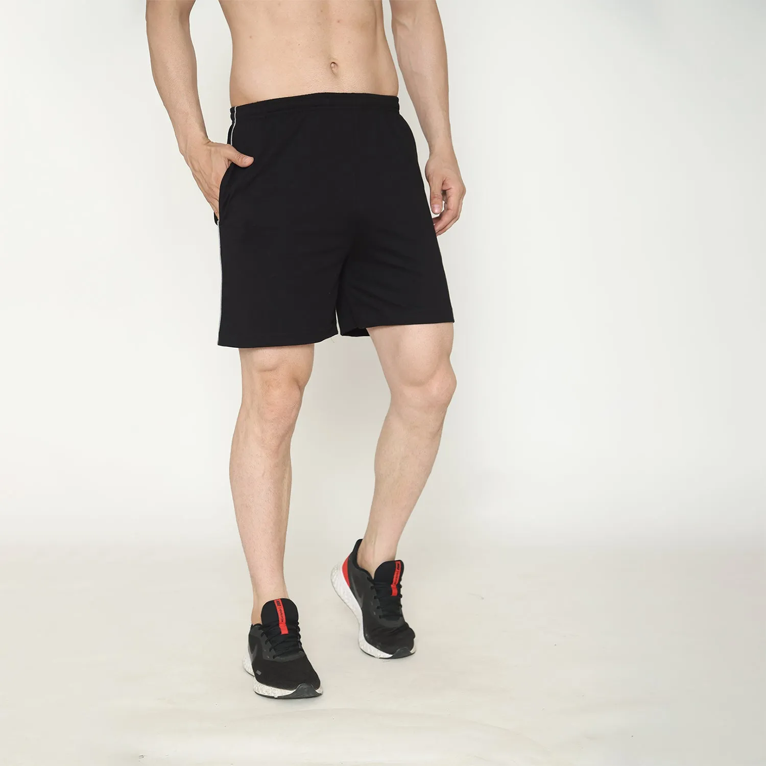 Men's Solid Knitted Shorts - Black