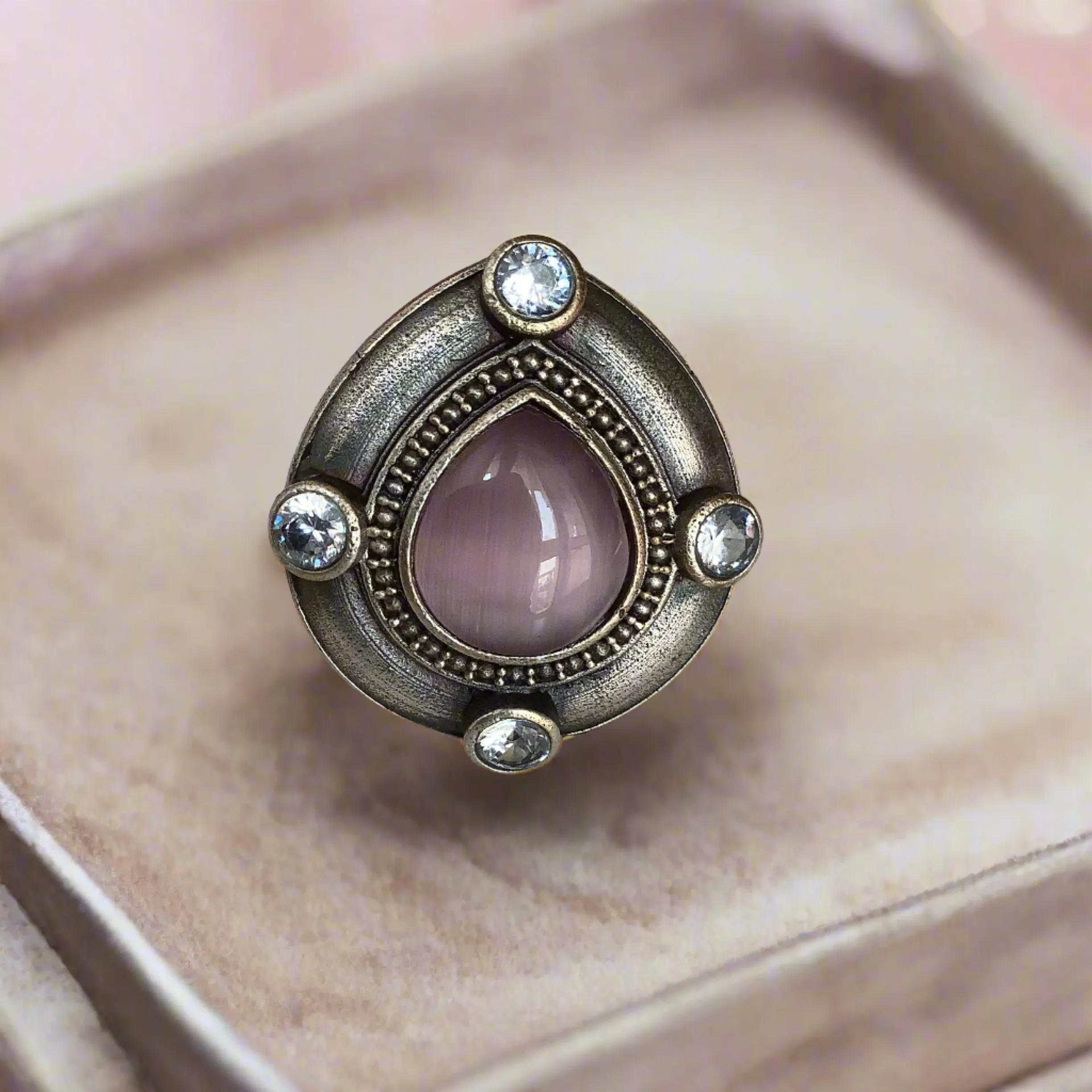 Salvanity German Silver Pearl Ace Finger Ring (Monalisa Pink)