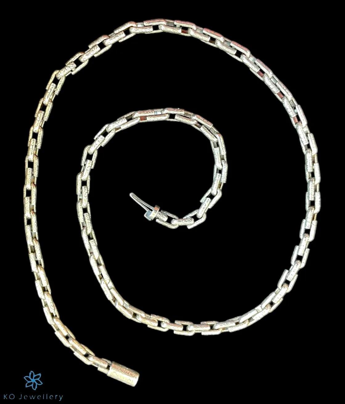 The Aadi Linked Silver Chain